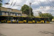 На городские маршруты в Киеве вышли новые современные низкопольные троллейбусы и автобусы