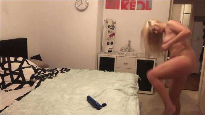 Barbie_Brilliant - I'm showing myself completely naked for the first time [FullHD 1080p]