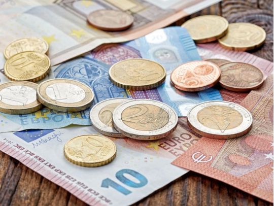 Фон дер Ляєн у Гданську оголосила про виділення Україні першого траншу з 90-мільярдного кредиту