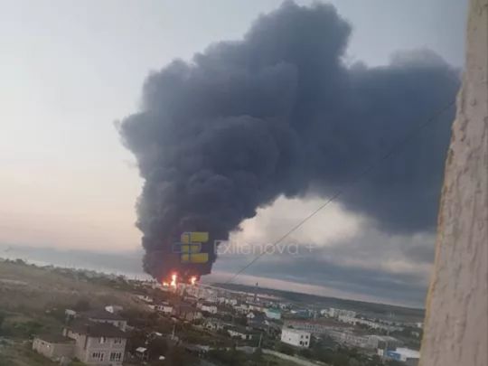 Окупанти запровадили режим НС в Криму та Севастополі