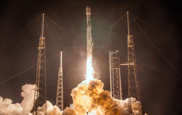 Ракета SpaceX вывела в космос 7-тонный спутник цифрового радиовещания