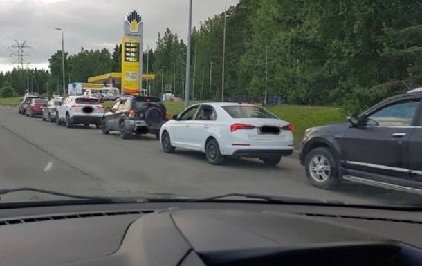 Россияне начали умирать в очередях за бензином