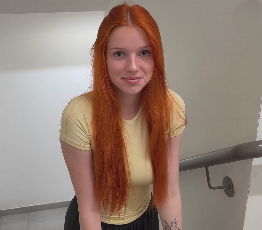 Kuporovaa Krupa I Helped My Sweet Neighbor Move In And She Had Fuck With Me