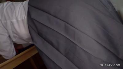 [mosaic_reduce_version] MUKA-006 生真面目そうな陰キャ大学生の地味子に制服を着せてハメたら、想像以上にエロチックい変態女でした。