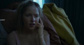 Мосс и Фрейд (2025)