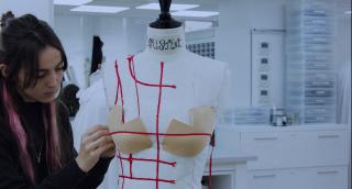 ����� / Coutures (2025/WEB-DL/WEB-DLRip)