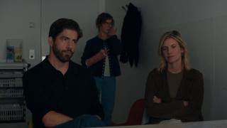 ��, ��� ������ ������ / Qui brille au combat (2025/WEB-DL)