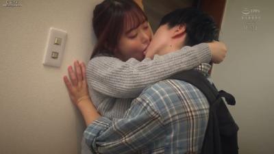 [mosaic_reduce_version] ROYD-316 旦那を見送った直後の人妻と、火照ったカラダを貪り合う玄関不倫 小栗操